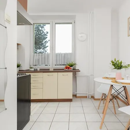 Airport Astronautow With Balcony By Renters Διαμέρισμα